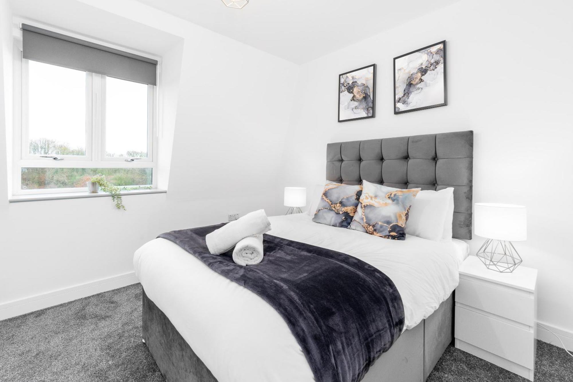 Two Bedroom - Balcony - Parking - Netflix - Wifi - 8mc Birmingham
